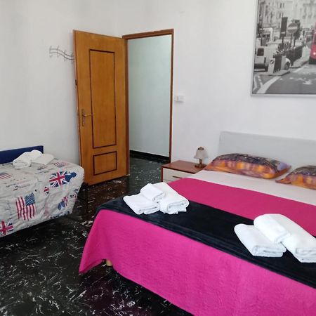 Homebetty Vado Ligure Εξωτερικό φωτογραφία